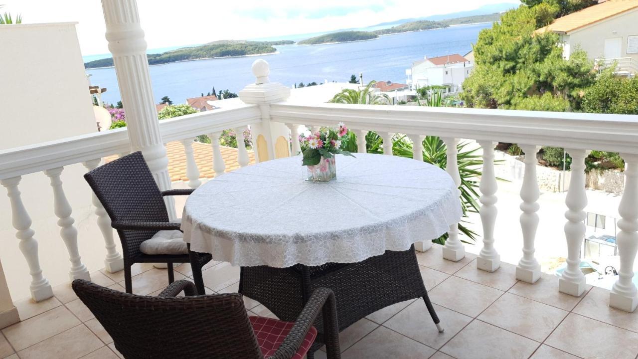 Apartmens Spiko 2 Hotell Hvar Town Exteriör bild
